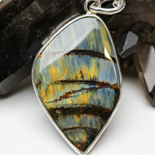 Load image into Gallery viewer, Colors of the sky: Pietersite Pendant