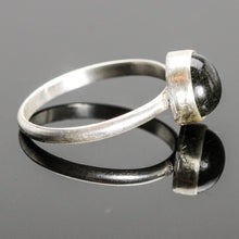 Load image into Gallery viewer, Magic : Labradorite and Sterling Silver Ring (Small stone)