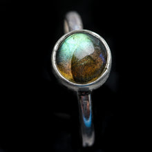 Load image into Gallery viewer, Magic : Labradorite and Sterling Silver Ring (Small stone)