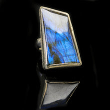 Load image into Gallery viewer, Labradorite and Sterling Ring- Size 5