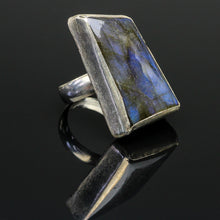 Load image into Gallery viewer, Labradorite and Sterling Ring- Size 5