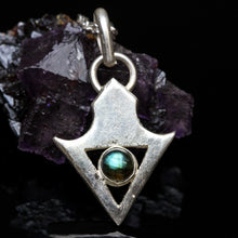 Load image into Gallery viewer, Manifestation: Labradorite Pendant