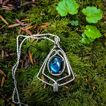 Load image into Gallery viewer, Labradorite: Shield of Power