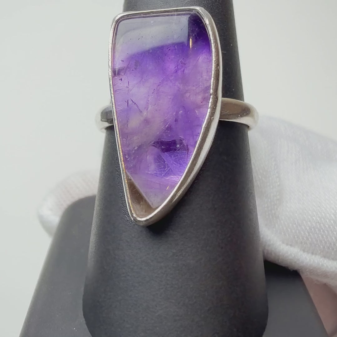 Amethyst ring turning on a ring display